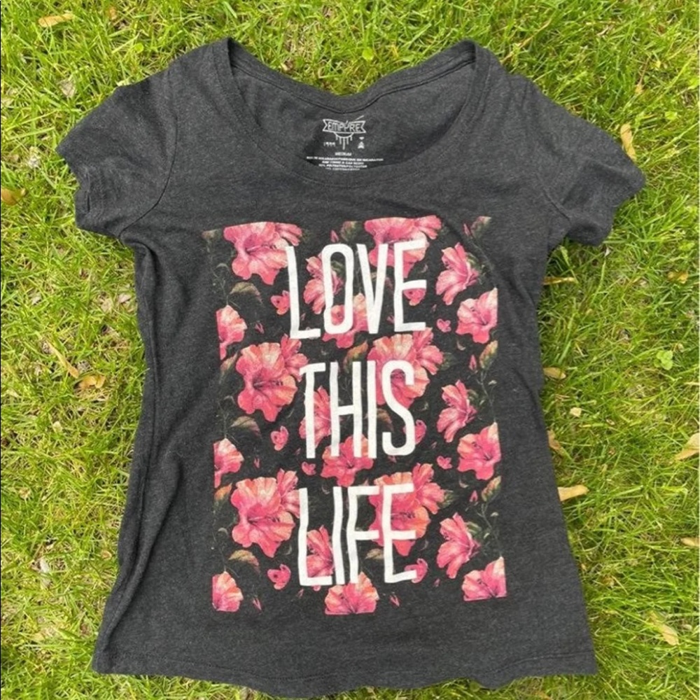 Empire shirt Sz M